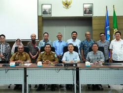 Bupati Simeulue “Curhat” ke Rektor USK: UKT Terasa Berat, Tolong Beri Waktu !
