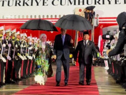 Erdogan Tiba di Jakarta, Sapa Prabowo: “Assalamualaikum, How Are You?”