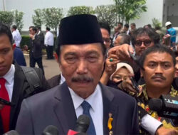 Luhut Sorot Penyaluran Bansos Era Jokowi, 50 % tidak Tepat Sasaran