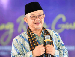 Mendikdasmen Pangkas Tunjangan Sertifikasi Guru