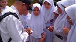 “Selebriti” Dadakan di SD Negeri 1 Pasar Singkil