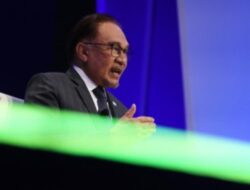 Mahathir dan Oposisi Desak PM Anwar Ibrahim Mundur