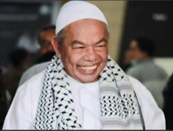 Mualem Tunjuk Abu Paya Pasi sebagai Imam Besar Baiturrahman