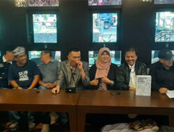 Tuding Roy Suryo Cs tidak Terbuka, UGM Batalkan Launching Buku “Jokowi’s White Paper”