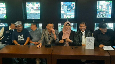 Tuding Roy Suryo Cs tidak Terbuka, UGM Batalkan Launching Buku “Jokowi’s White Paper”