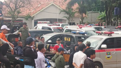Bikin Panik, Sirine Ambulans Meraung-raung Jemput 500 Siswa Korban Keracunan MBG di Cipongkor