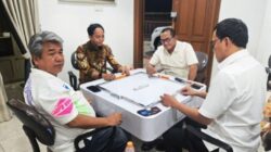 Menhut Raja Juli Main Domino Semeja Dengan Azis Wellang Tersangka Pembalak Liar