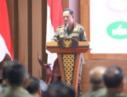Di Tengah Badai Kritik dan Korban Bergelimpangan, Pemerintah Tetap Kebut Program MBG