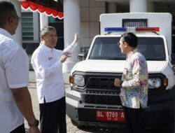 Pasar Modal Serahkan Hibah Mobil Patroli untuk USK