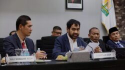 Mualem Sikapi Ulah Bobby: “Mereka Jual, Kita Beli”