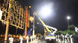 Billboard Raksasa Depan Suzuya Dibongkar, Pengusaha Sebut Sudah Bayar Pajak hingga 2026
