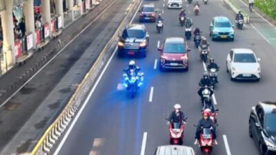“Tot Tot Wuk Wuk” Salip Mobil Sultan Yogya yang Antre tanpa Pengawalan