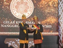 Mendagri Tito Karnavian Diberi Gelar “Petua Panglima Hukom Nanggroe”