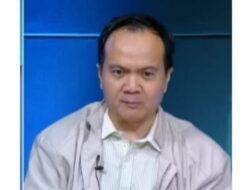 Aktivis 98: Roy Suryo “Disetop” karena  Sudah Membahayakan Gibran