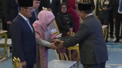Prabowo Tetapkan 10 Pahlawan, Mulai Marsinah hingga Soeharto