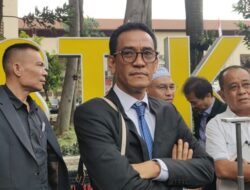 Protes Diskriminasi terhadap Roy Suryo Cs, Refly Harun Walkout dari Audiensi dengan Tim Reformasi Polri