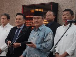 Jimly Dukung Usulan Mediasi Polemik Ijazah Jokowi