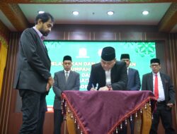 Mualem Lantik Muhammad Yunus Pimpin Baitul Mal Aceh 2025–2030