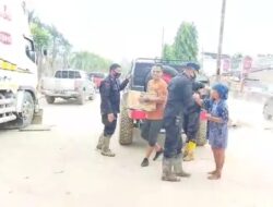 Usai Terisolasi Berhari-hari, Korban Banjir Kuala Simpang Dapat Bantuan Polda