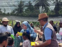 Mantan Bupati Bireuen Mustafa Glanggang Salurkan Sembako ke Dua Gampong Terisolir di Jangka