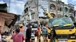 Brimob Kawal Pemulihan Listrik Aceh Tamiang