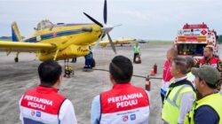 Jalur Darat Masih Putus, Pertamina Pasok BBM ke Bener Meriah Gunakan Air Tractor