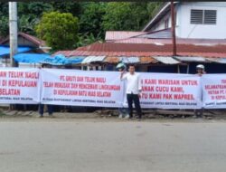 Kunker Wapres Gibran Dihadang Spanduk, Warga Protes Pembalakan Hutan Kepulauan Batu