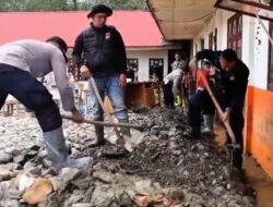 Meski Sekolah di Aceh Tertimbun Lumpur, Siswa Tetap Masuk 5 Januari
