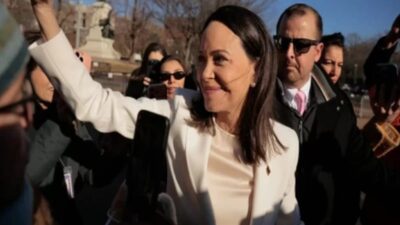 Pemenang Nobel Asal Venezuela Serahkan Penghargaan Miliknya untuk Presiden Trump