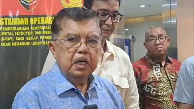 JK Minta Jokowi Tunjukkan Ijazah Asli untuk Akhiri Polemik