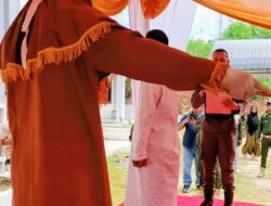 Lima Terpidana Jalani Hukuman Cambuk di Aceh Timur