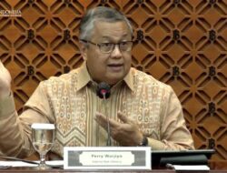 Tak Mampu Stabilkan Rupiah, DPR Minta Gubernur BI Mundur