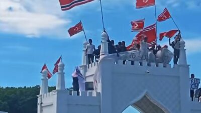 Peringatan Hari Aceh Damai Ricuh, Senjata Menyalak Saat Bendera Bulan Bintang Dikibarkan