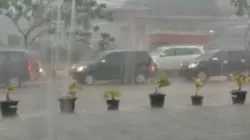 Mualem Minta Bupati/Wali Kota Siaga Hadapi Peningkatan Curah Hujan