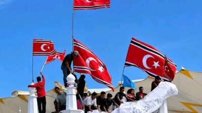 Bendera Bintang Bulan; Pertarungan Antara Aspirasi Daerah dan Gengsi Pusat